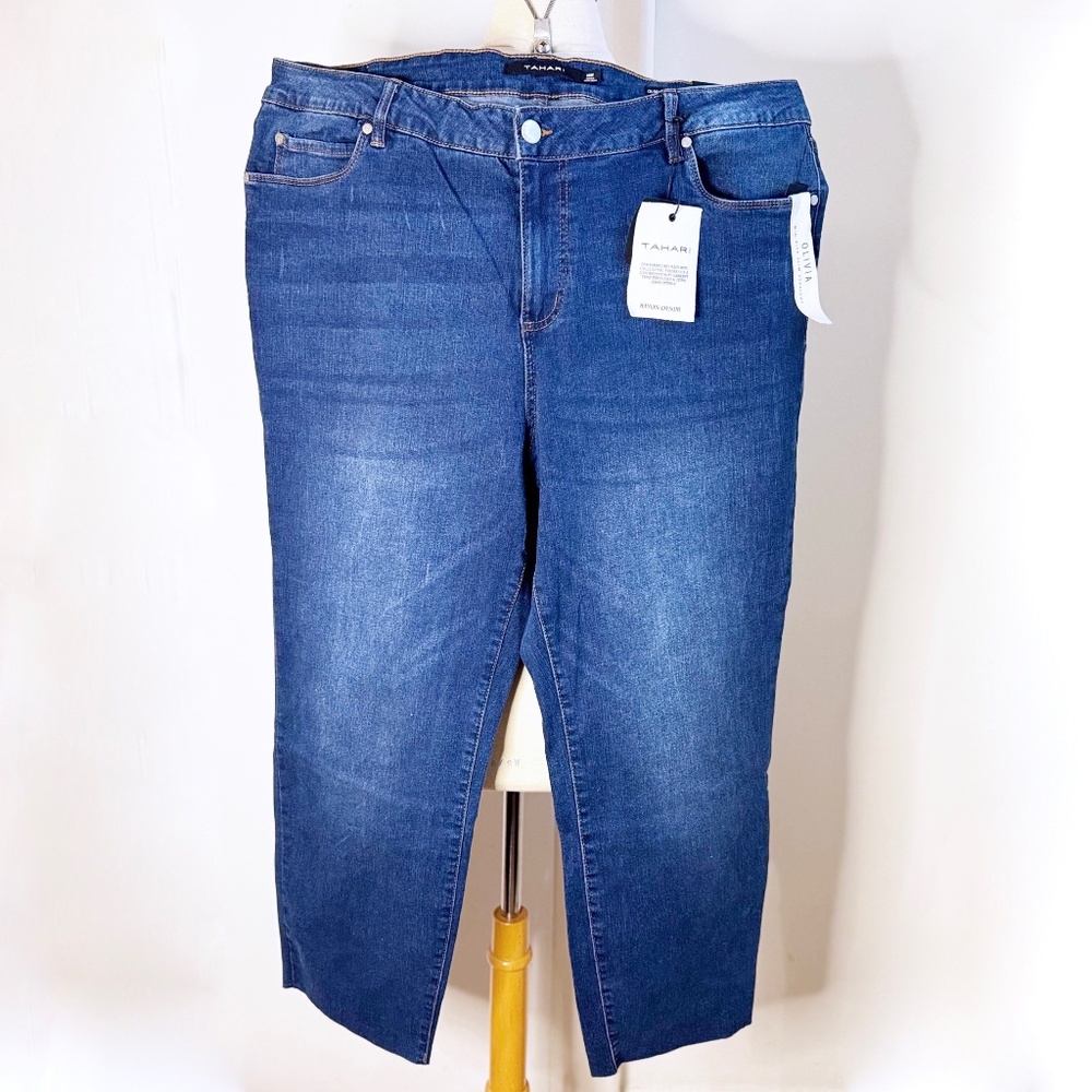NEW Tahari Women Olivia Plus Size 20W Rayon Denim Jeans Blue NWT